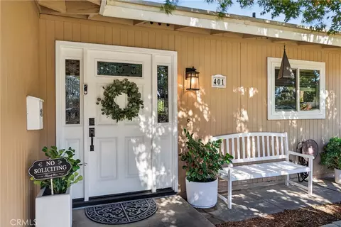 Entry Way - 401 Robinhood Ln, Redlands, CA 92373 photo 1 of 1