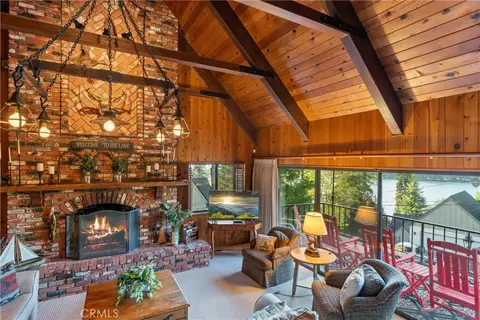 Living - 349 John Muir, Lake Arrowhead, CA 92352 photo 4 of 13