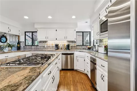 Kitchen - 349 John Muir, Lake Arrowhead, CA 92352 photo 1 of 7