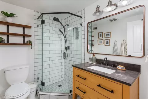 Bath - 1459 Northview, Redlands, CA 92374 photo 1 of 3