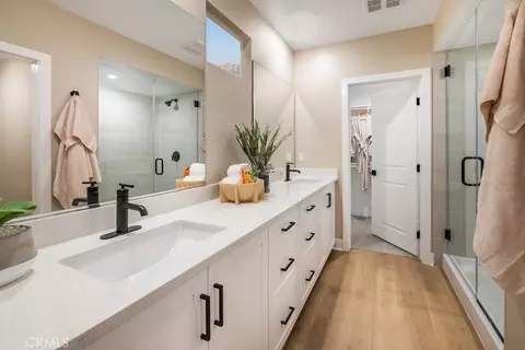 Bath - 1072 E Overlook Dr, Orange, CA 92867 photo 1 of 2