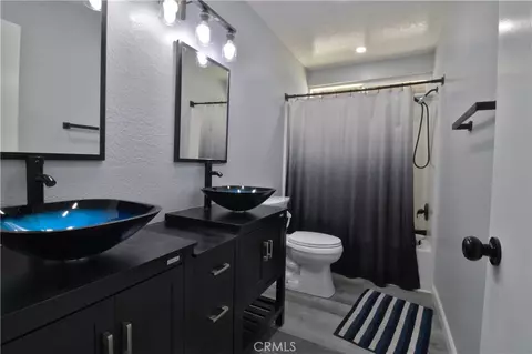 Bath - 15313 Greenrock Ave, Lancaster, CA 93535 photo 3 of 6