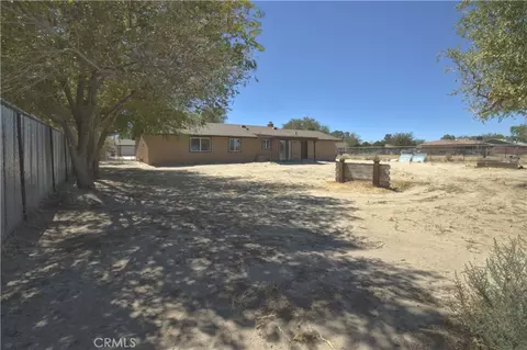Exterior - 15313 Greenrock Ave, Lancaster, CA 93535 photo 6 of 7