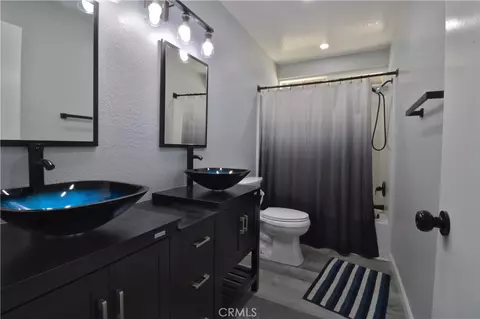 Bath - 15313 Greenrock Ave, Lancaster, CA 93535 photo 5 of 6