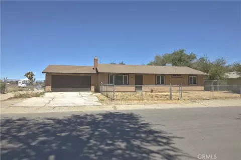Exterior - 15313 Greenrock Ave, Lancaster, CA 93535 photo 3 of 7