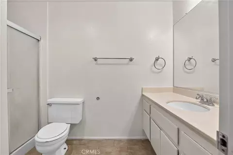 Bath - 1800 E Old Rnch #166, Colton, CA 92324 photo 2 of 2