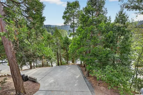 Exterior - 349 Golf Crse, Lake Arrowhead, CA 92352 photo 3 of 3