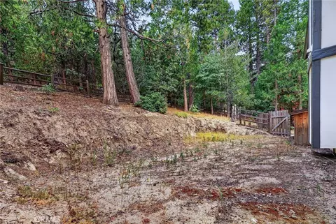 Exterior - 349 Golf Crse, Lake Arrowhead, CA 92352 photo 2 of 3