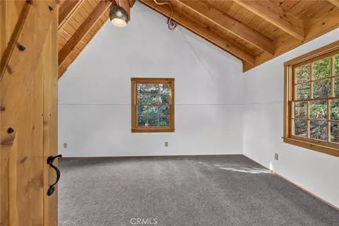 Bedroom - 349 Golf Crse, Lake Arrowhead, CA 92352 photo 2 of 5