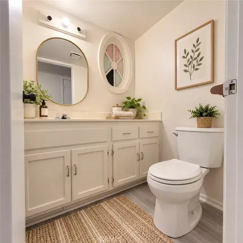 Bath - 979 Forest, Colton, CA 92324 photo 1 of 7