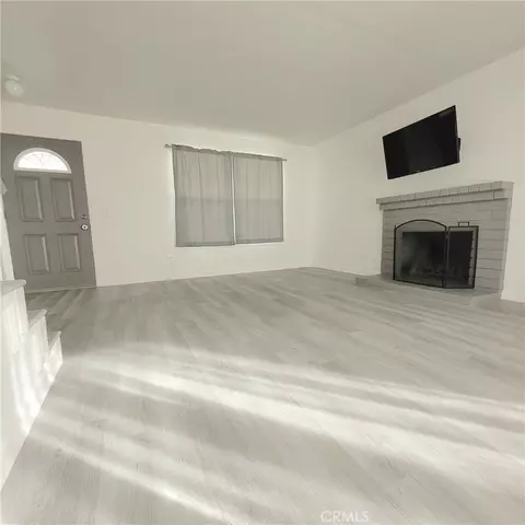 Living - 979 Forest, Colton, CA 92324 photo 4 of 7