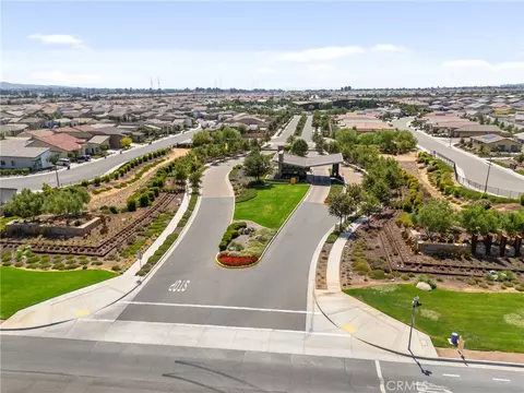 View/Area - 1649 Spring Run Ln, Beaumont, CA 92223 photo 3 of 6