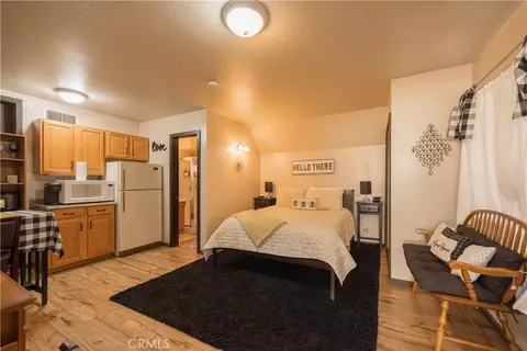 Bedroom - 764 Panamint Mtn, Big Bear City, CA 92314 photo 8 of 12