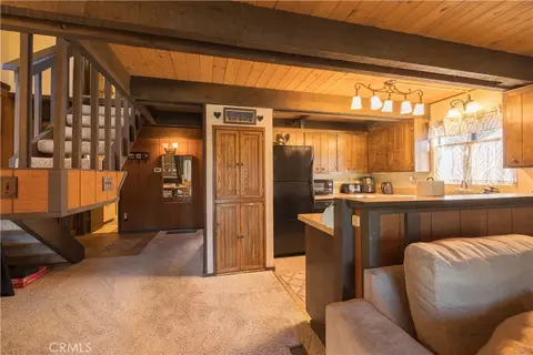 Entry Way - 764 Panamint Mtn, Big Bear City, CA 92314 photo 1 of 5
