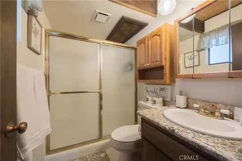 Bath - 764 Panamint Mtn, Big Bear City, CA 92314 photo 1 of 3