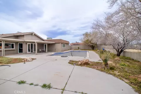 Exterior - 20376 Tonawanda, Apple Valley, CA 92307 photo 7 of 14