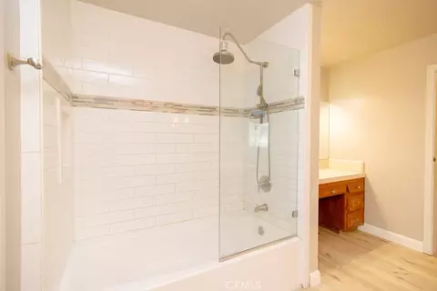 Bath - 20376 Tonawanda, Apple Valley, CA 92307 photo 2 of 5