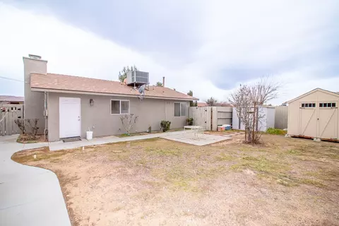 Exterior - 20376 Tonawanda, Apple Valley, CA 92307 photo 14 of 14