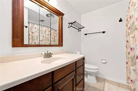 Bath - 235 Mira Mar #7, Long Beach, CA 90803 photo 1 of 2