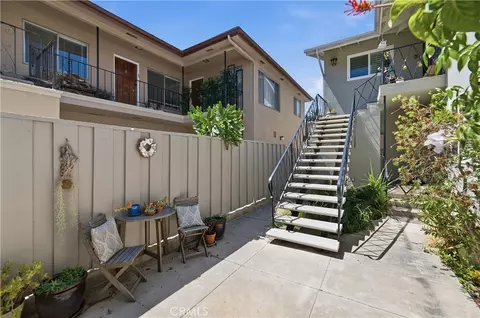 Exterior - 235 Mira Mar #7, Long Beach, CA 90803 photo 2 of 9