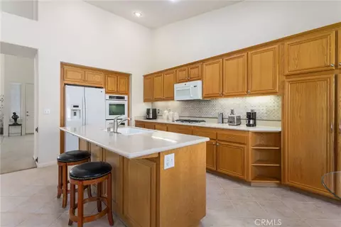 Kitchen - 36298 Mesa Vista Pl, Yucaipa, CA 92399 photo 2 of 4