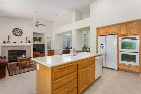 Kitchen - 36298 Mesa Vista Pl, Yucaipa, CA 92399 photo 4 of 4