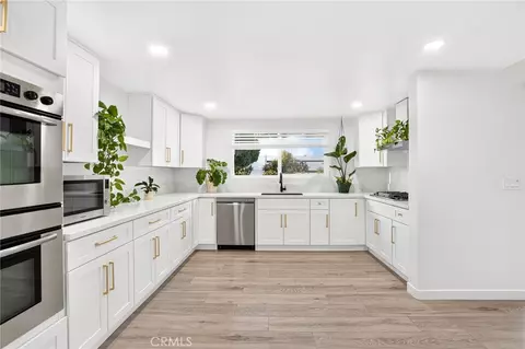 Kitchen - 22520 Raspberry Ln, Wildomar, CA 92595 photo 1 of 2