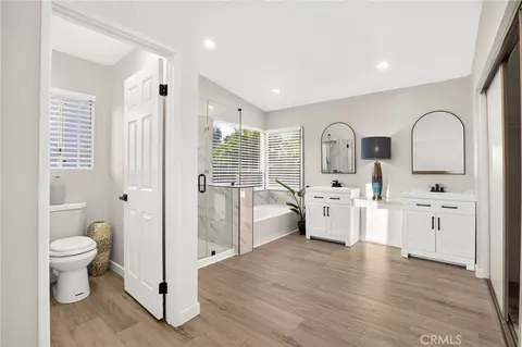 Bath - 22520 Raspberry Ln, Wildomar, CA 92595 photo 1 of 3