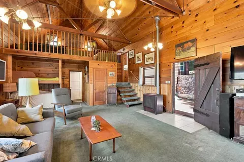 Living - 25086 Valle, Crestline, CA 92325 photo 3 of 5