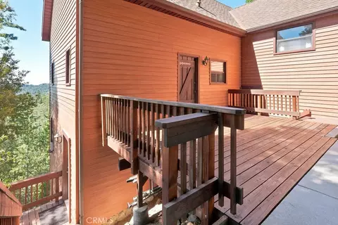 Exterior - 25086 Valle, Crestline, CA 92325 photo 1 of 9