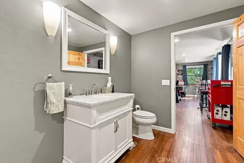 Bath - 25086 Valle, Crestline, CA 92325 photo 3 of 3