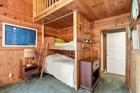 Bedroom - 25086 Valle, Crestline, CA 92325 photo 1 of 2