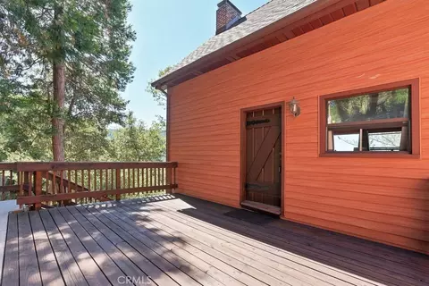 Exterior - 25086 Valle, Crestline, CA 92325 photo 3 of 9