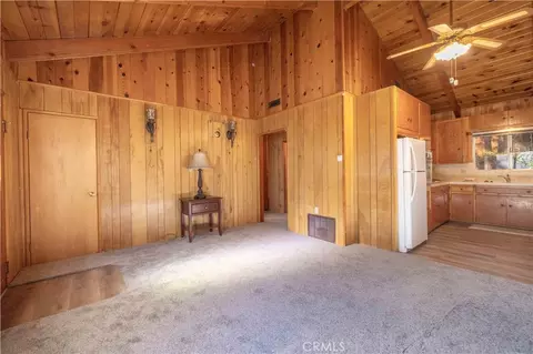 Living - 913 Tinkerbell Ave, Big Bear City, CA 92314 photo 4 of 4
