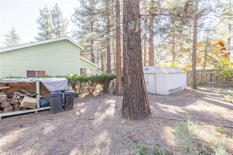 Exterior - 913 Tinkerbell Ave, Big Bear City, CA 92314 photo 2 of 6