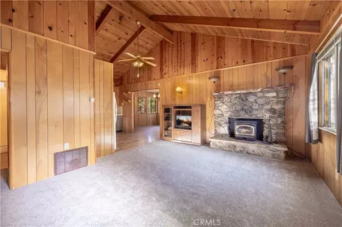 Living - 913 Tinkerbell Ave, Big Bear City, CA 92314 photo 1 of 4