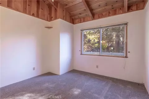 Bedroom - 913 Tinkerbell Ave, Big Bear City, CA 92314 photo 1 of 5