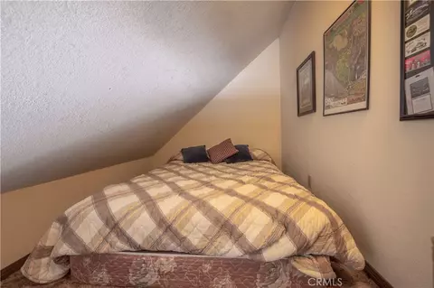 Bedroom - 723 Summit #1, Big Bear Lake, CA 92315 photo 6 of 6