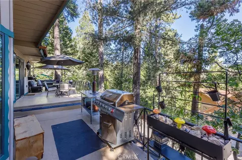 Exterior - 24611 Valle, Crestline, CA 92325 photo 5 of 10