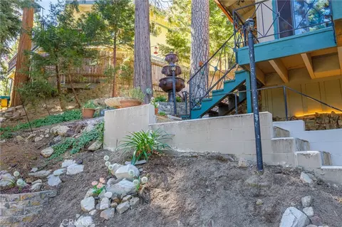 Exterior - 24611 Valle, Crestline, CA 92325 photo 9 of 10