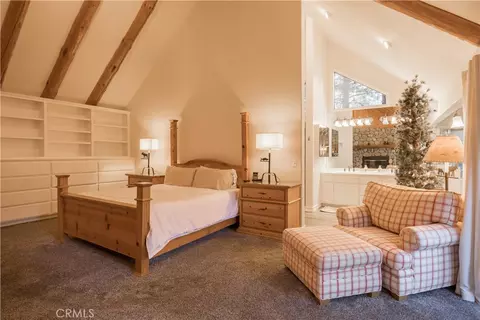 Bedroom - 42143 Winter Park Dr, Big Bear Lake, CA 92315 photo 2 of 13