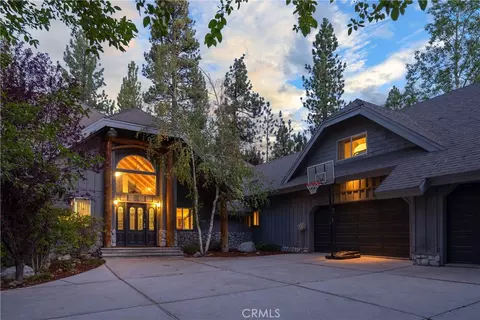 Exterior - 42143 Winter Park Dr, Big Bear Lake, CA 92315 photo 2 of 11