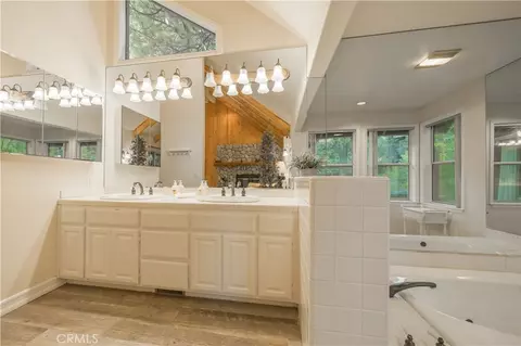 Bath - 42143 Winter Park Dr, Big Bear Lake, CA 92315 photo 3 of 7
