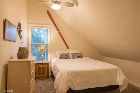 Bedroom - 42143 Winter Park Dr, Big Bear Lake, CA 92315 photo 12 of 13