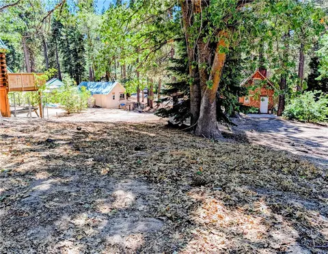 33413 Holcomb Crk, Green Valley Lake, CA 92341