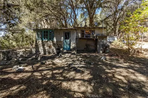 Exterior - 39922 Pine Bench Rd, Oak Glen, CA 92399 photo 6 of 18