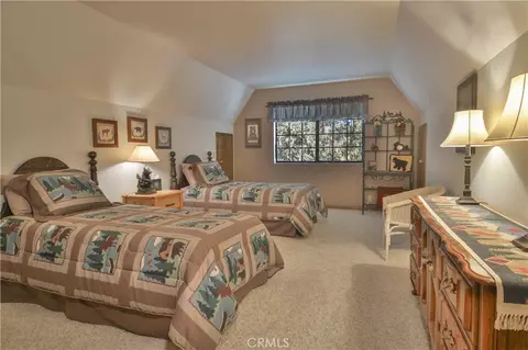 Bedroom - 26472 Hillcrest, Lake Arrowhead, CA 92352 photo 1 of 3