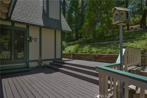 Exterior - 26472 Hillcrest, Lake Arrowhead, CA 92352 photo 4 of 27