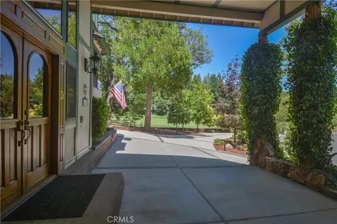 Exterior - 26472 Hillcrest, Lake Arrowhead, CA 92352 photo 22 of 27