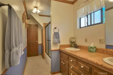 Bath - 26472 Hillcrest, Lake Arrowhead, CA 92352 photo 4 of 5